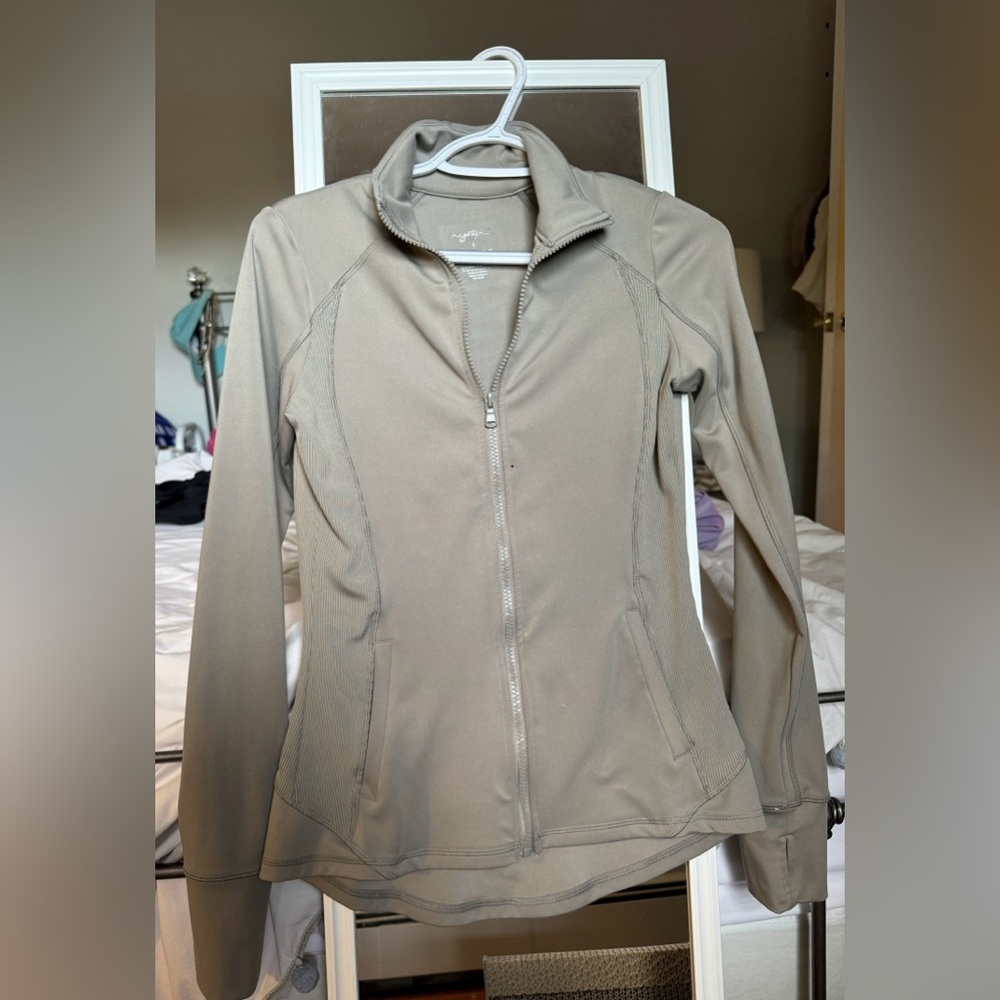 Never Worn Slim Fit Sports Gottex Jacket